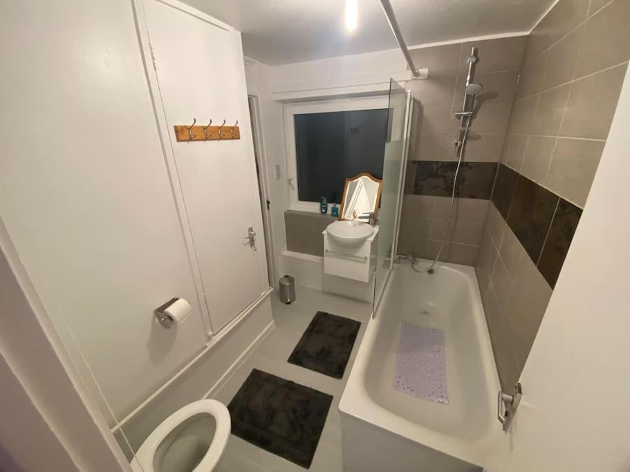 2 Bedroom Flat Camberwell Grove London Exterior photo