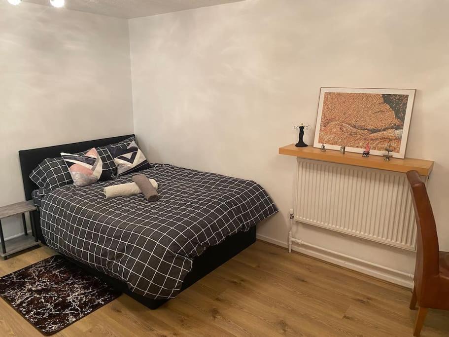 2 Bedroom Flat Camberwell Grove London Exterior photo